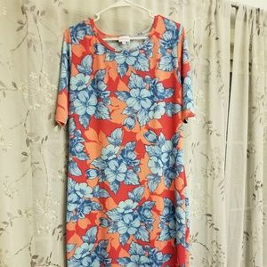 * Must go make an offer* XL LuLaRoe Julia
